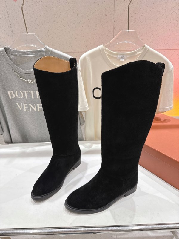 Кожаные женские сапоги фото 4