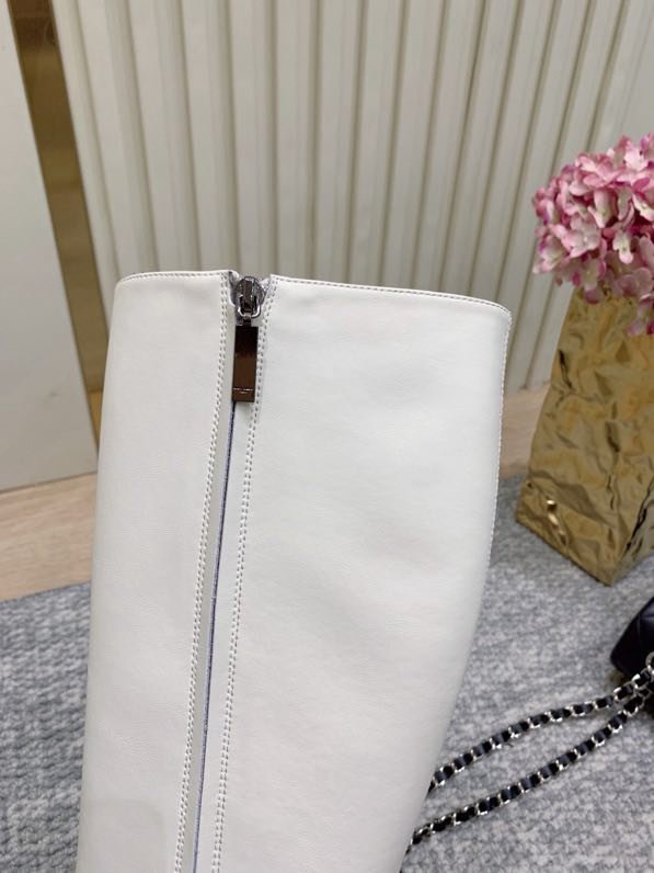 Шкіряні жіночі чоботи фото 5