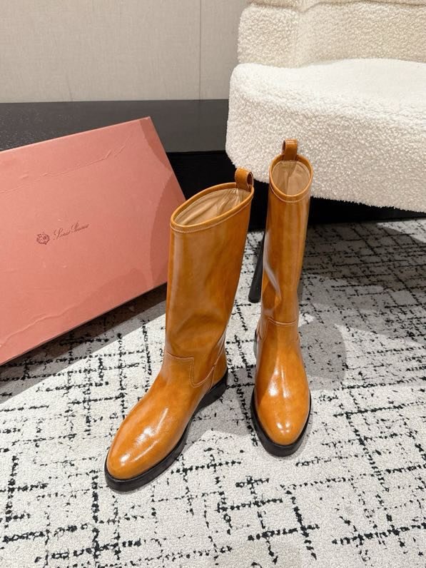 Шкіряні жіночі чоботи фото 5