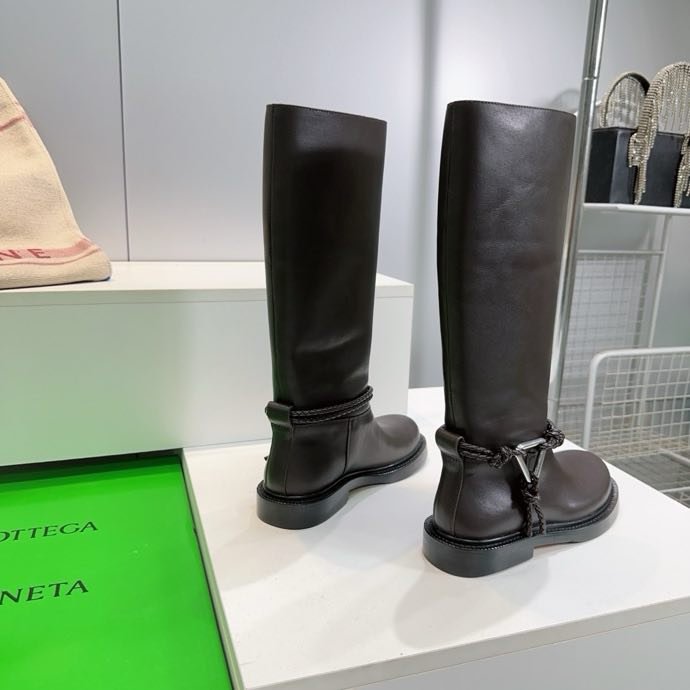 Шкіряні жіночі чоботи фото 5