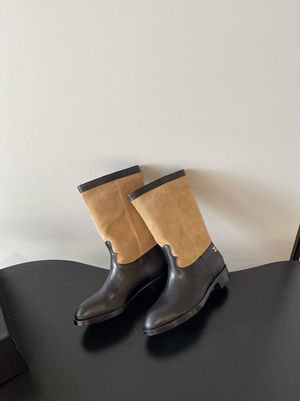 Шкіряні жіночі чоботи фото 5