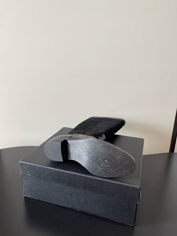 Кожаные женские сапоги фото 5