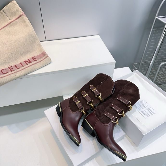 Leather women's boots фото 6