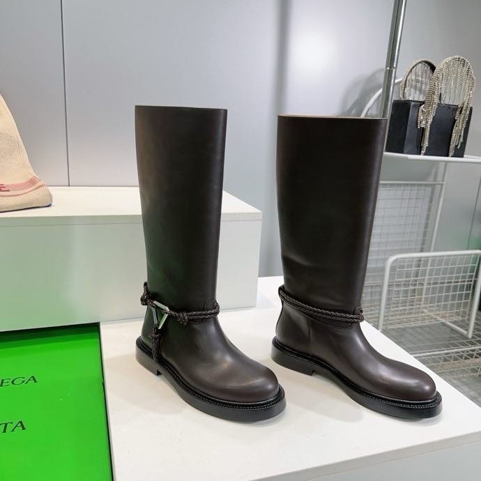 Шкіряні жіночі чоботи фото 6