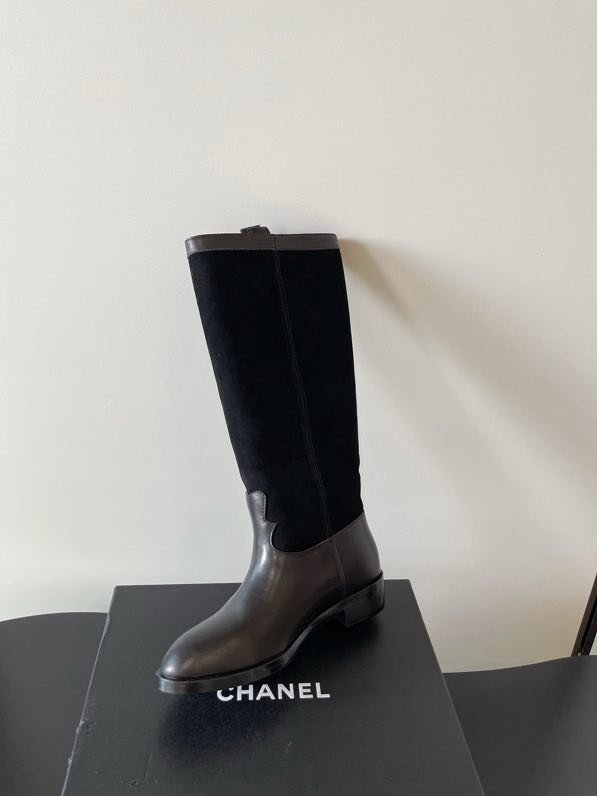 Кожаные женские сапоги фото 6