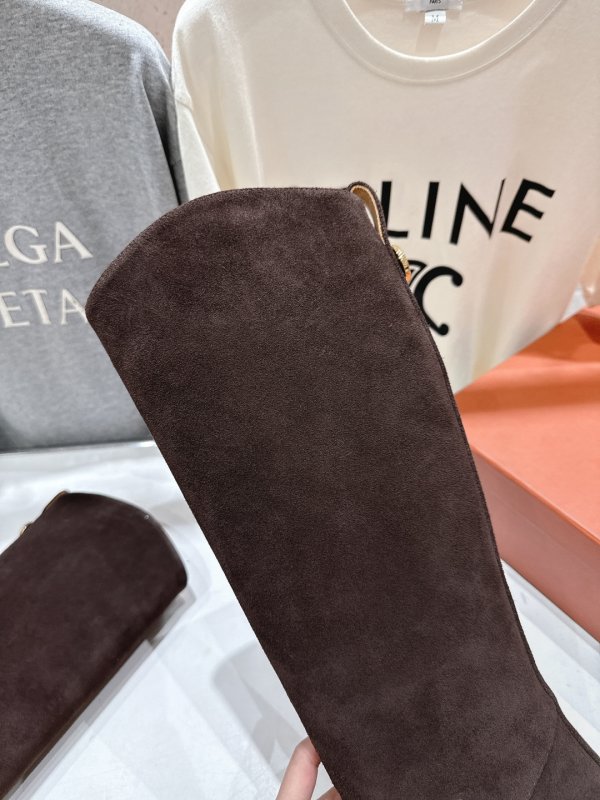 Кожаные женские сапоги фото 6