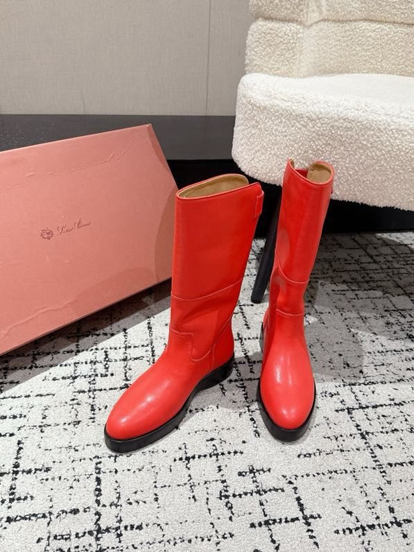 Кожаные женские сапоги фото 7