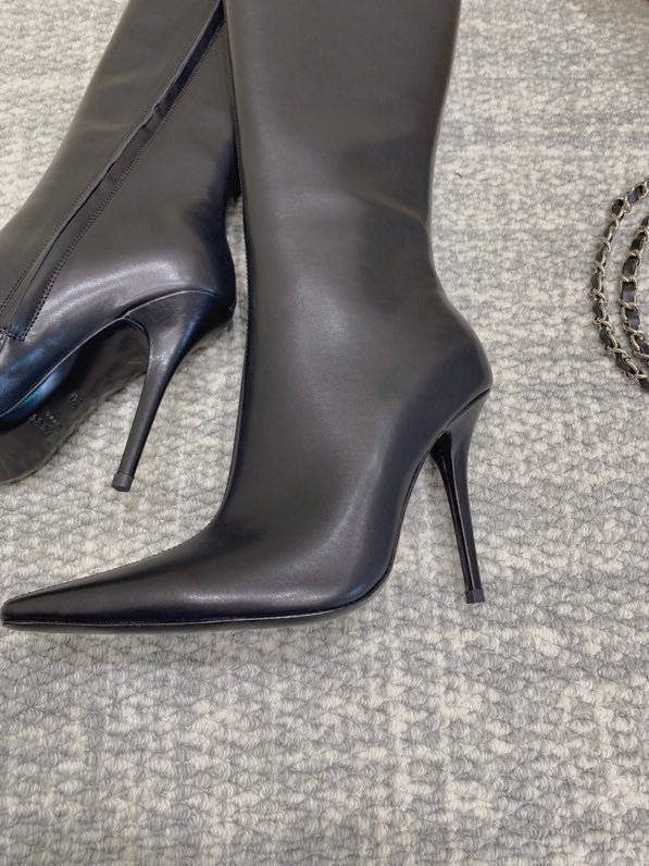 Leather women's boots фото 8