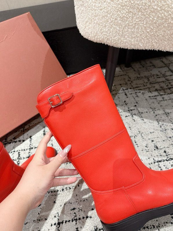 Кожаные женские сапоги фото 8