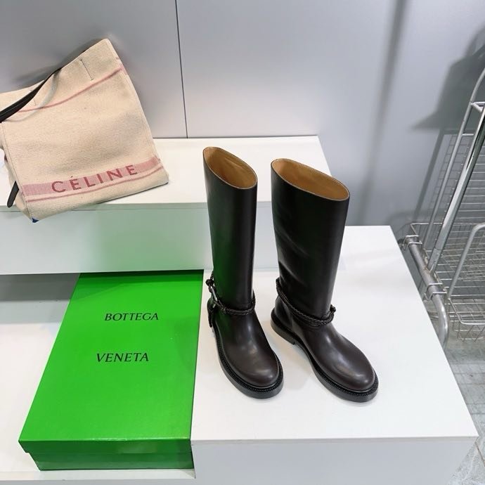 Шкіряні жіночі чоботи фото 8