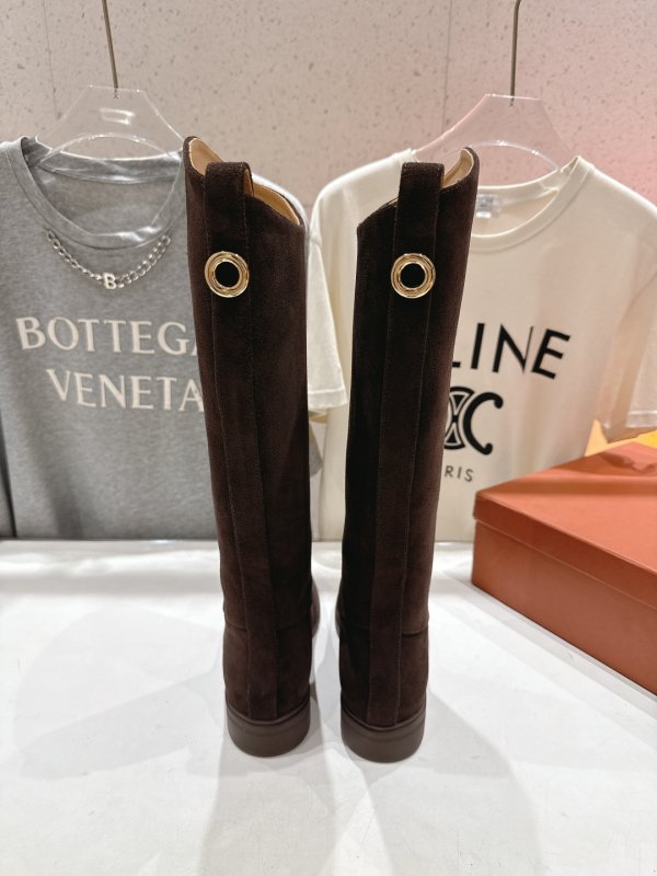 Кожаные женские сапоги фото 8