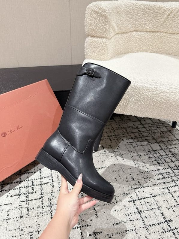 Leather women's boots фото 9