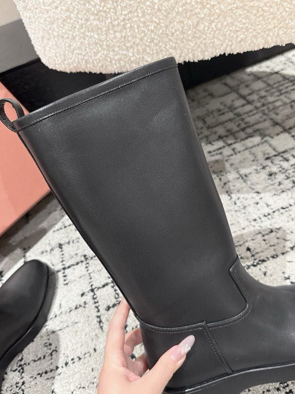 Leather women's boots фото 9