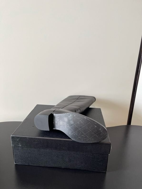 Leather women's boots фото 9