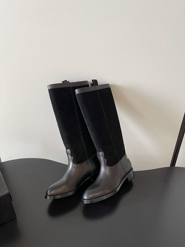 Кожаные женские сапоги фото 9