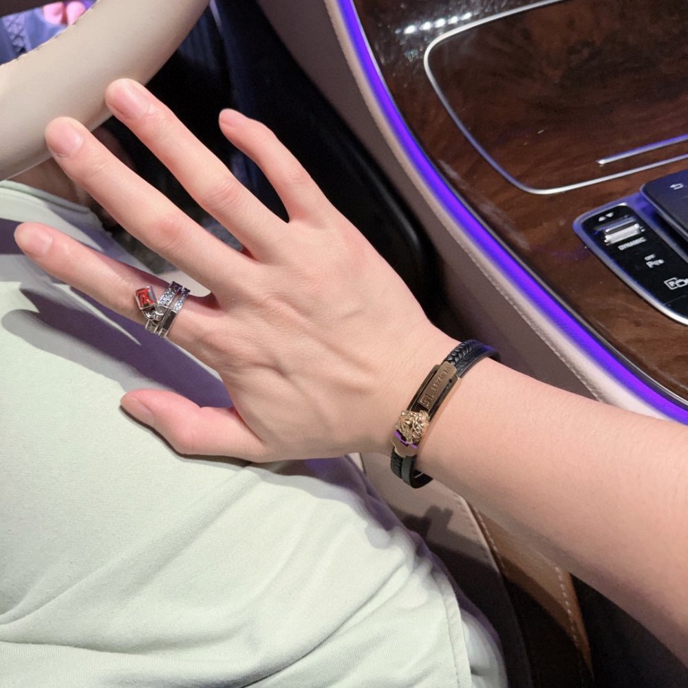 Кожаный браслет Versace Dumeza фото 8