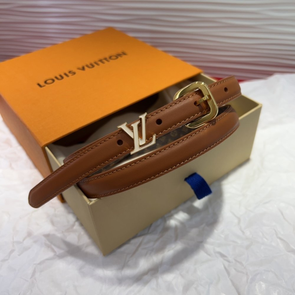 Кожаный ремень женский 15 мм