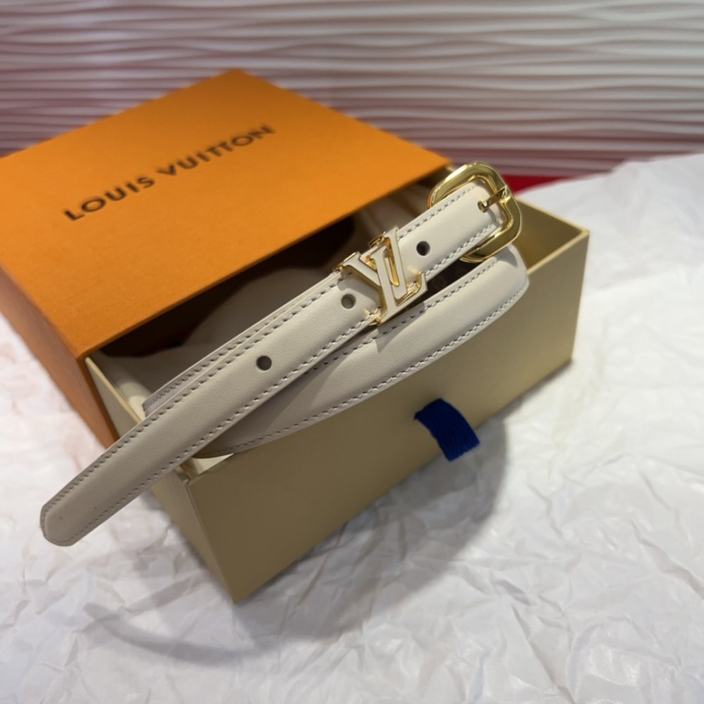 Кожаный ремень женский 15 мм