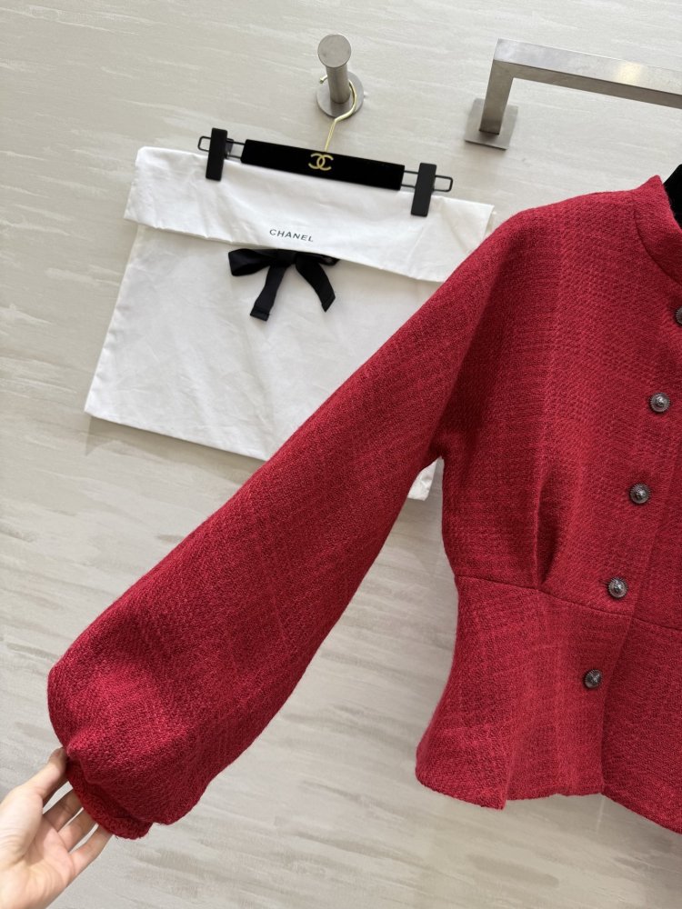 Красная твидовая куртка фото 4