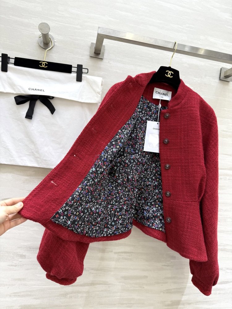 Красная твидовая куртка фото 7