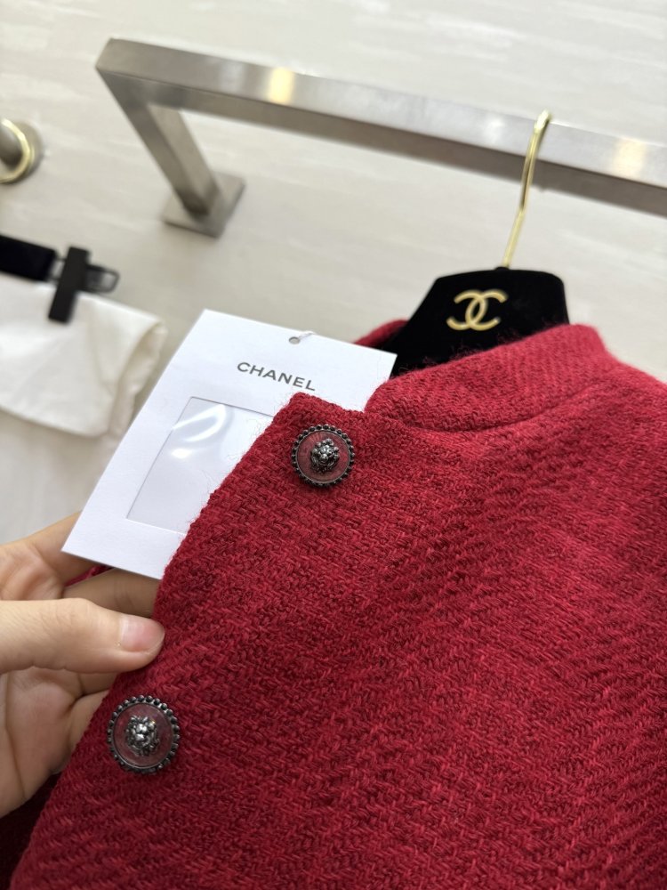 Красная твидовая куртка фото 9