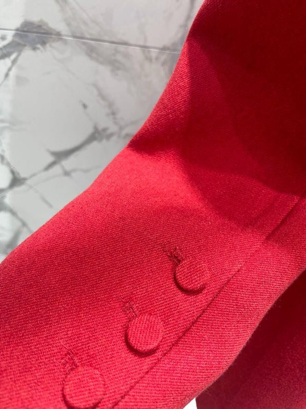 Красный двубортный пиджак женский фото 9