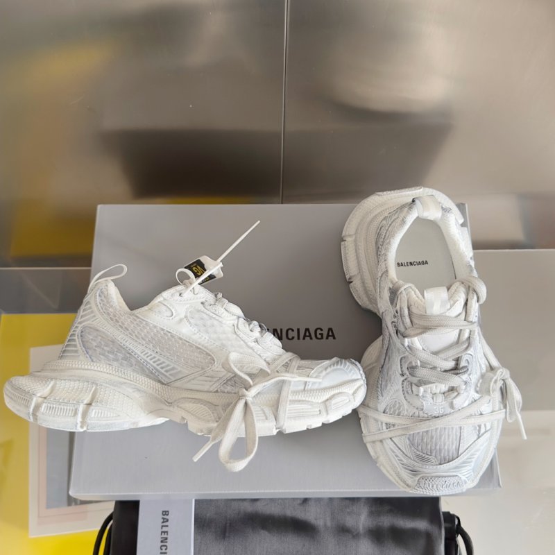 Кроссовки 3XL