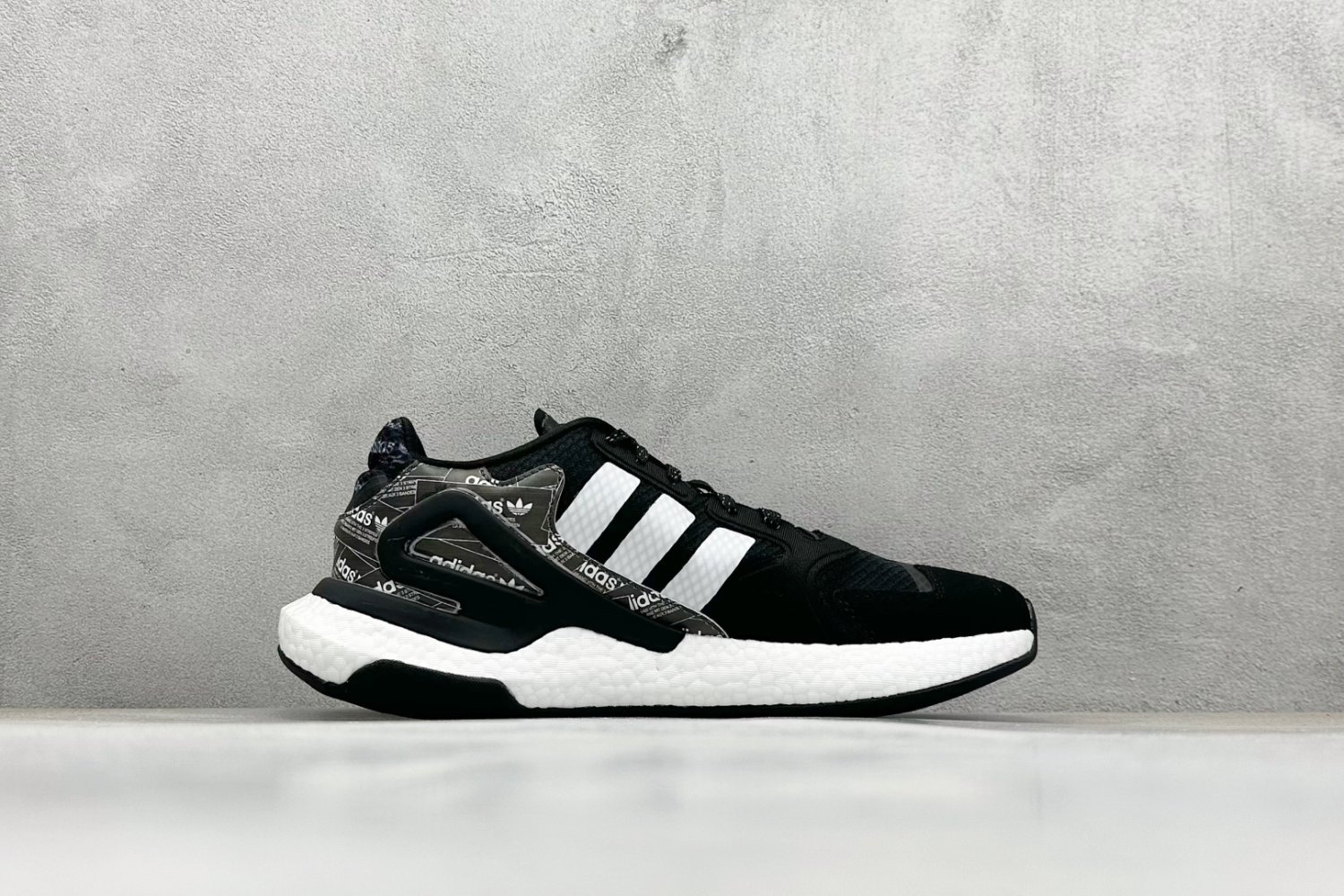 Кросівки Adidas Day Jogger фото 2