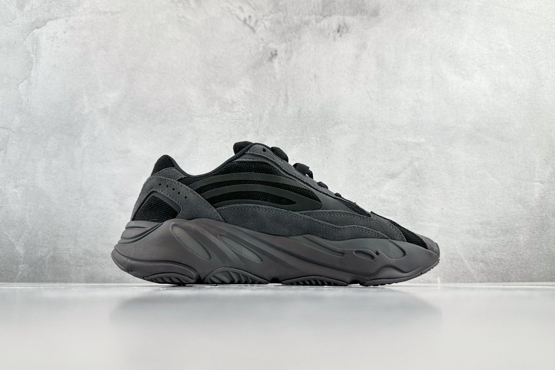 Кросівки Adidas Originals Yeezy Boost 700 фото 2
