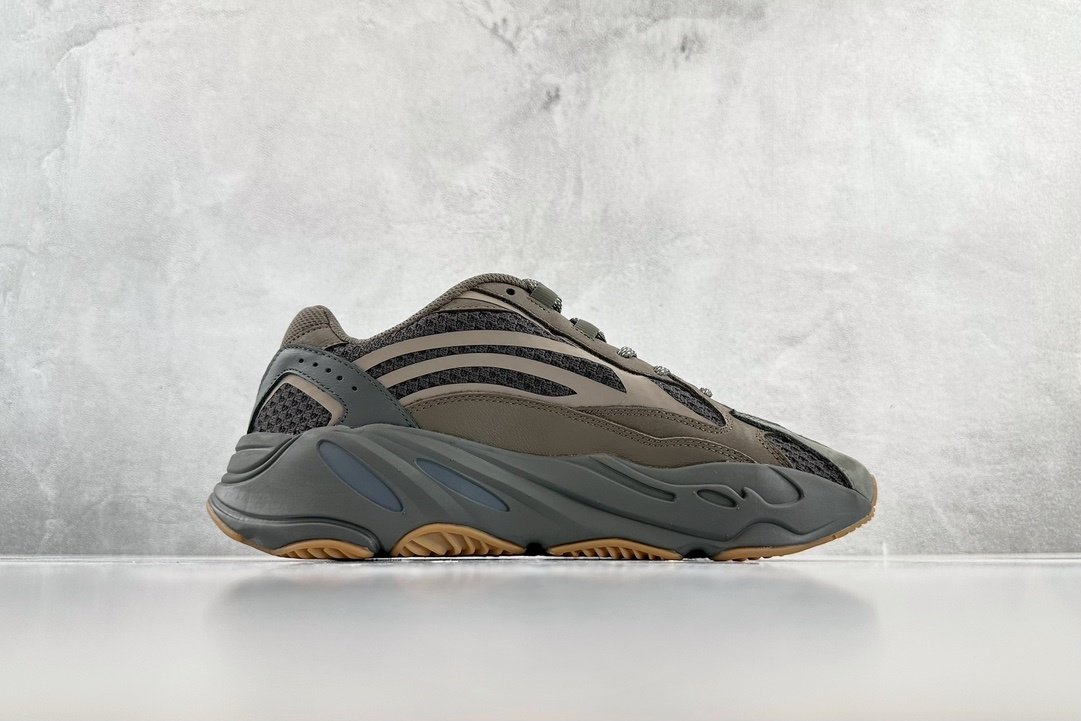 Кросівки Adidas Originals Yeezy Boost 700 фото 2