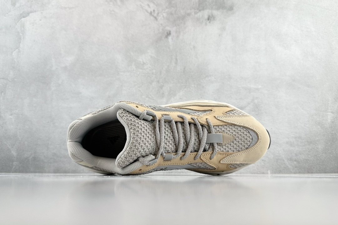 Кроссовки Adidas Originals Yeezy Boost 700 фото 3