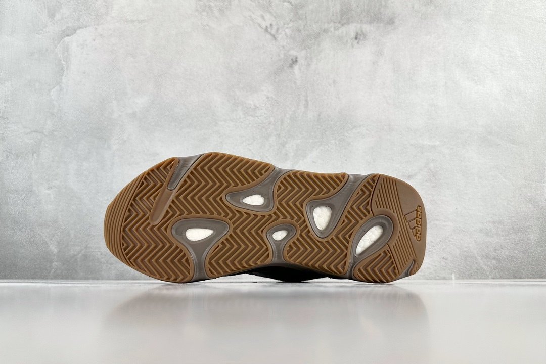 Кросівки Adidas Originals Yeezy Boost 700 фото 4