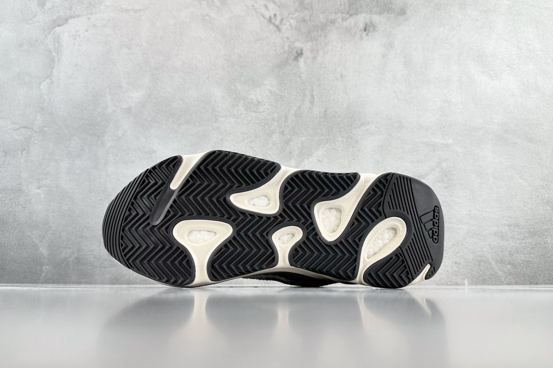 Кроссовки Adidas Originals Yeezy Boost 700 фото 4