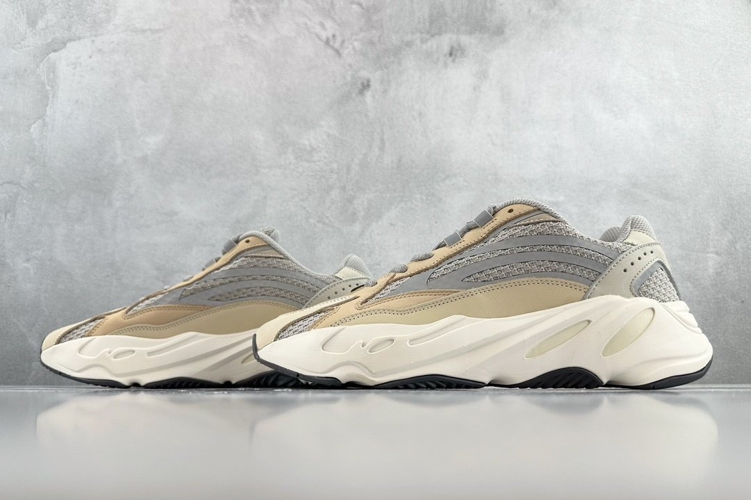Кроссовки Adidas Originals Yeezy Boost 700 фото 5