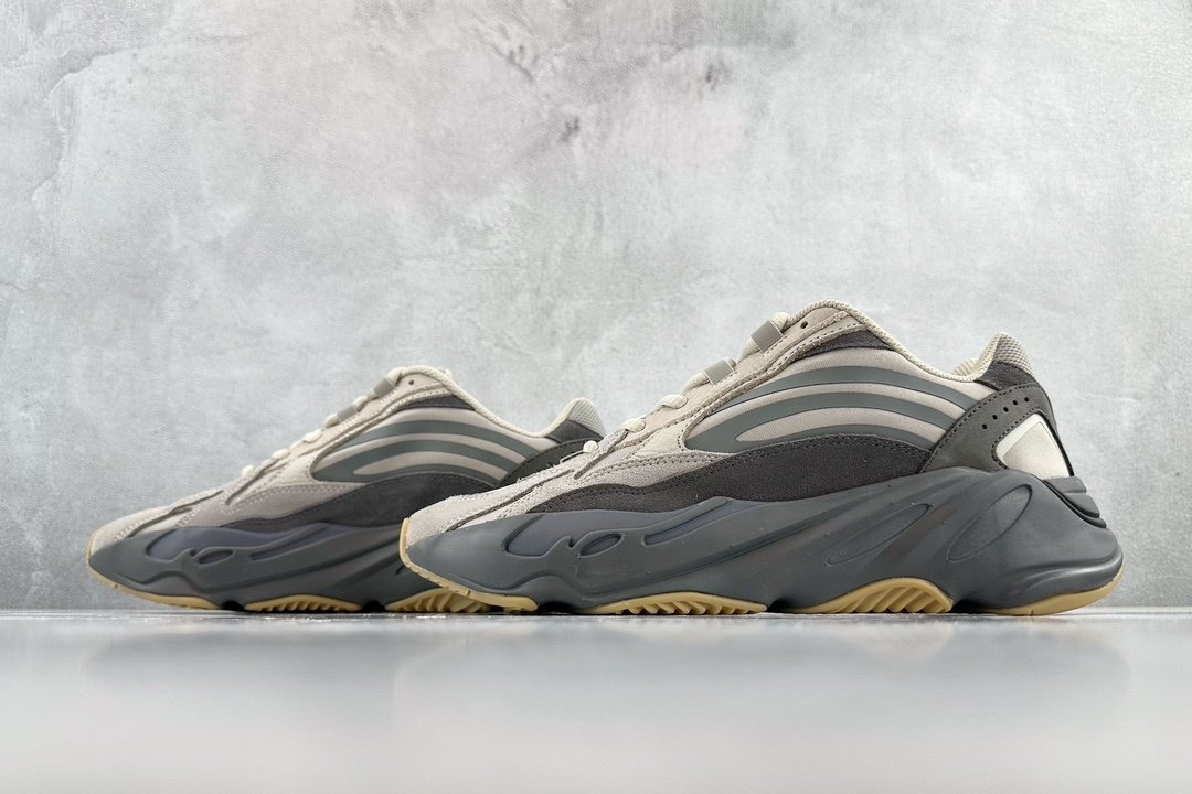 Sneakers Adidas Originals Yeezy Boost 700 фото 5