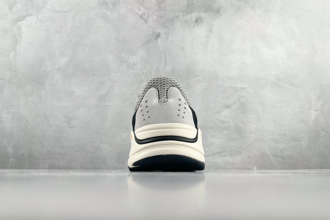 Кроссовки Adidas Originals Yeezy Boost 700 фото 9