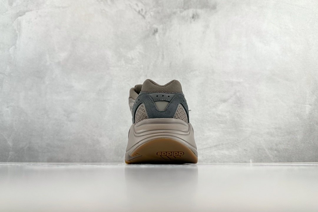 Кросівки Adidas Originals Yeezy Boost 700 фото 9