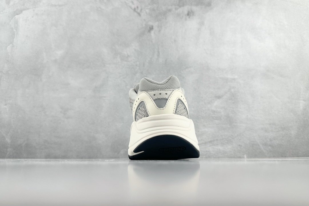 Sneakers Adidas Originals Yeezy Boost 700 фото 9