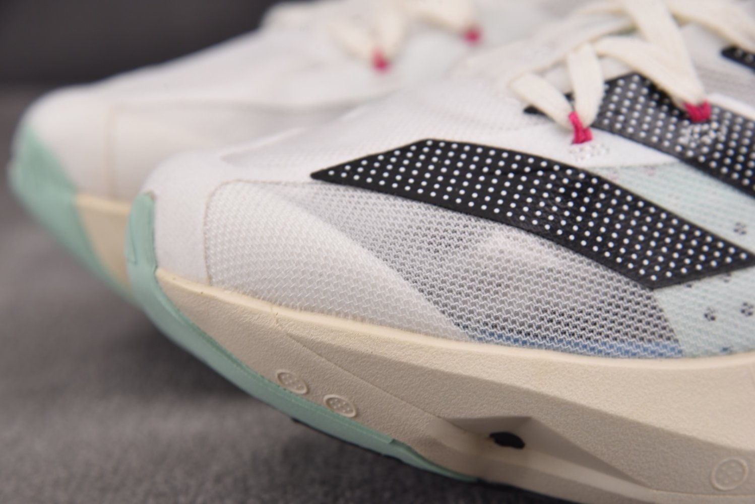 Кроссовки Adizero Adios Pro 3 White Night Metallic фото 11