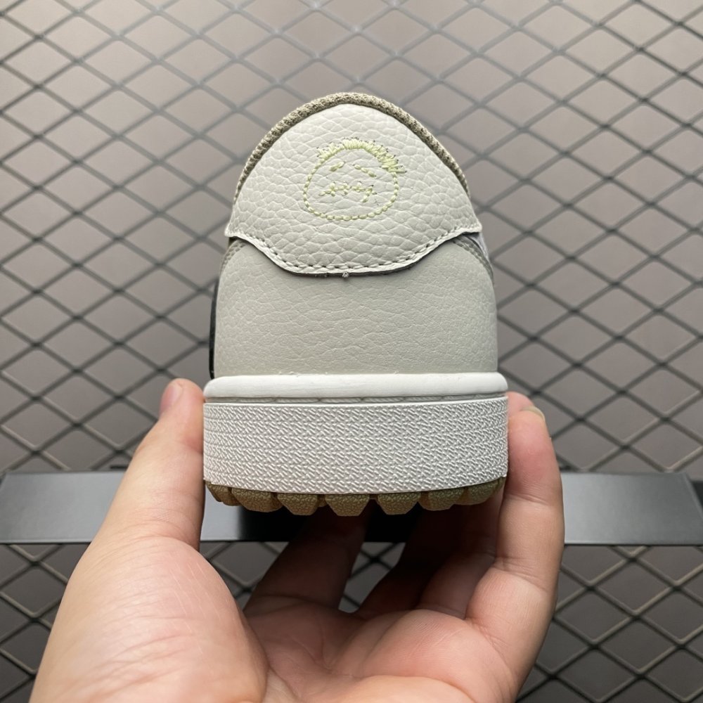 Кросівки Air Jordan 1 Low Golf фото 2