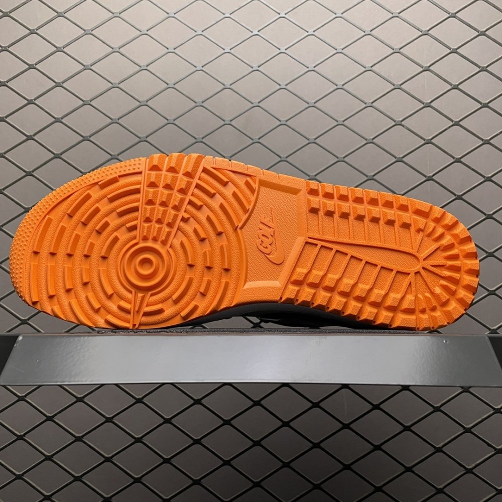 Кросівки Air Jordan 1 Low Golf фото 5