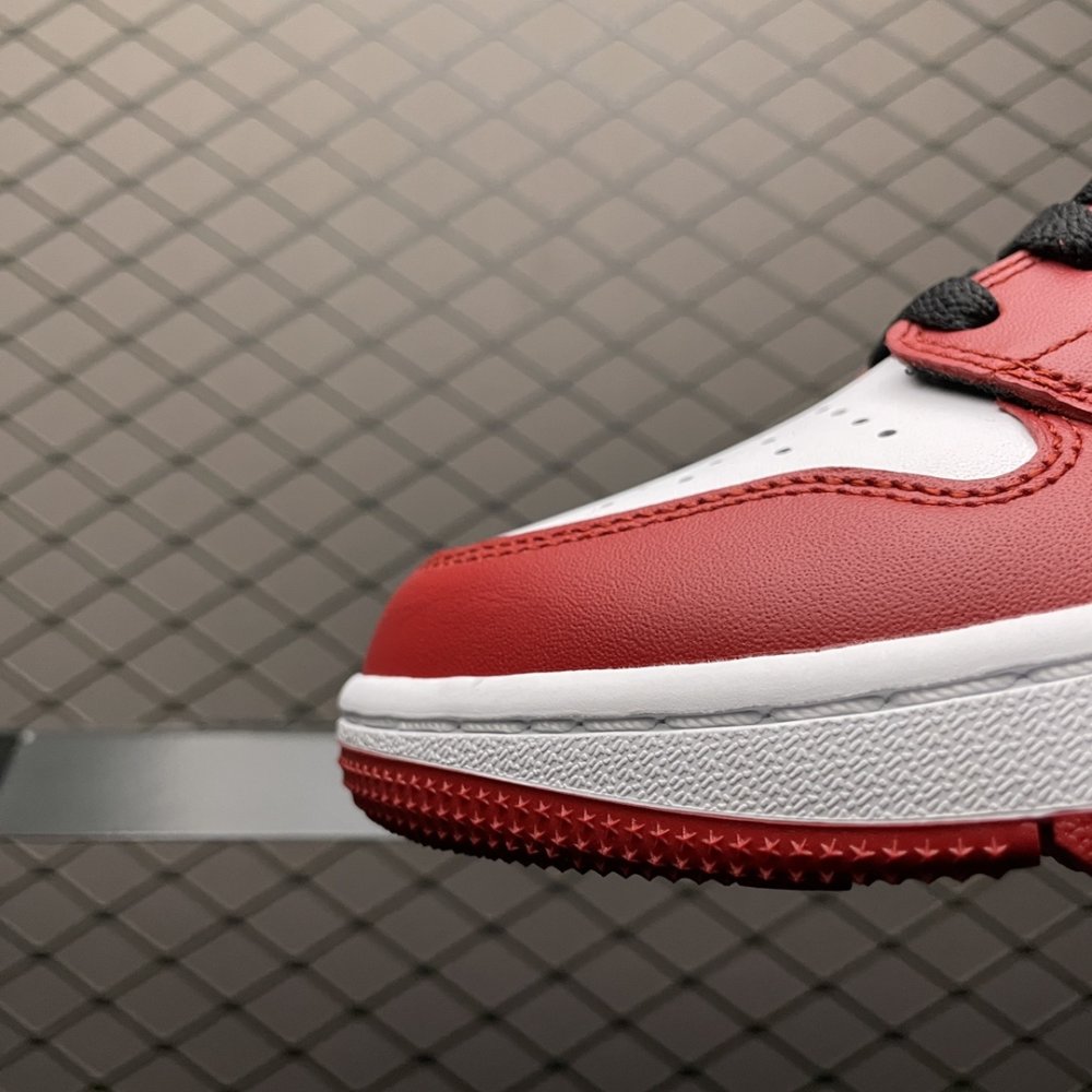 Кросівки Air Jordan 1 Low Golf фото 6