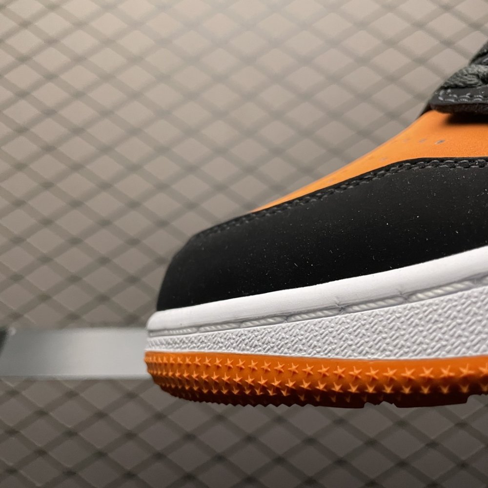 Кросівки Air Jordan 1 Low Golf фото 6