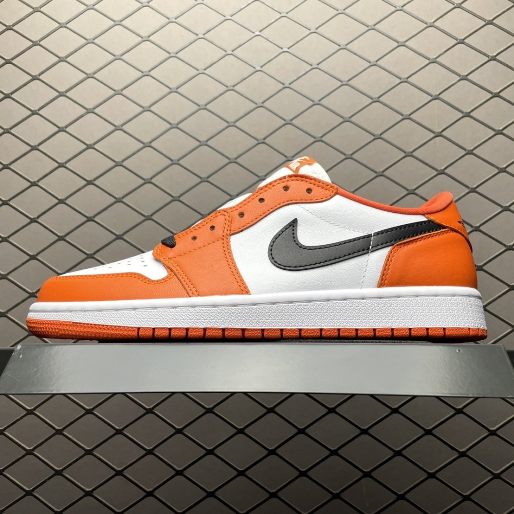 Кроссовки Air Jordan 1 Low