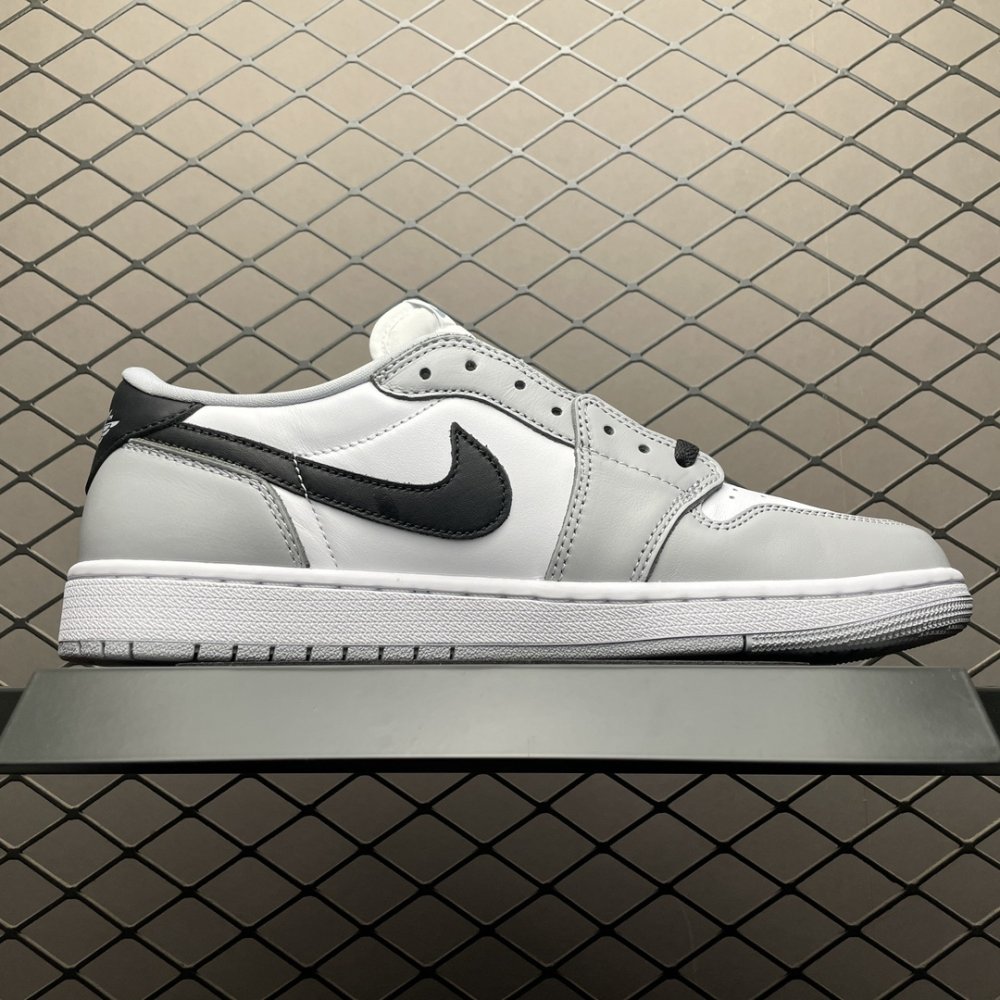 Кроссовки Air Jordan 1 Low фото 3