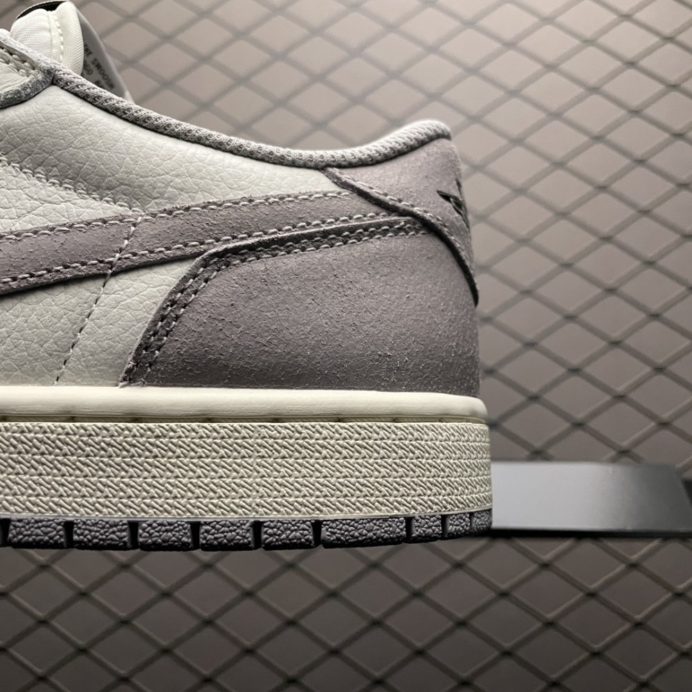 Кроссовки Air Jordan 1 Low фото 4