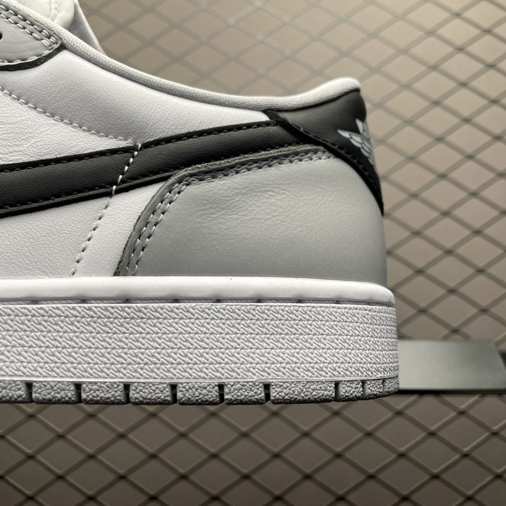 Кроссовки Air Jordan 1 Low фото 4