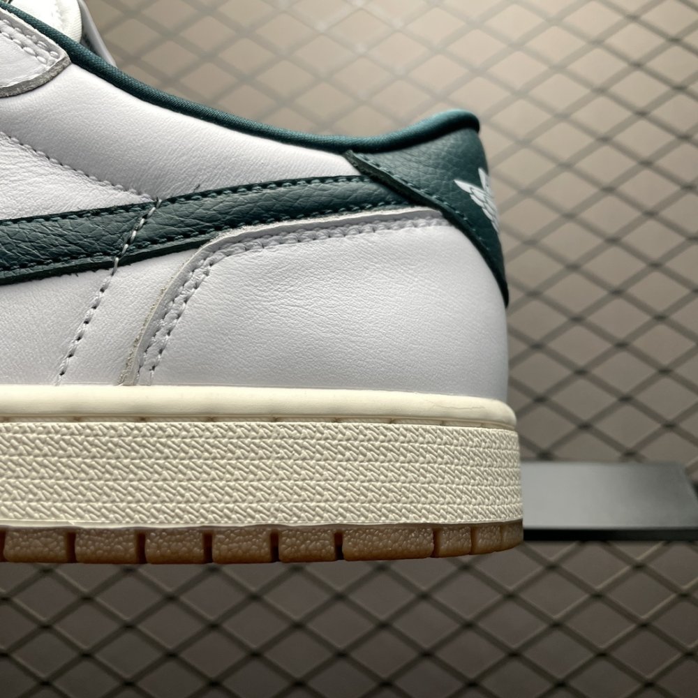 Кроссовки Air Jordan 1 Low фото 4