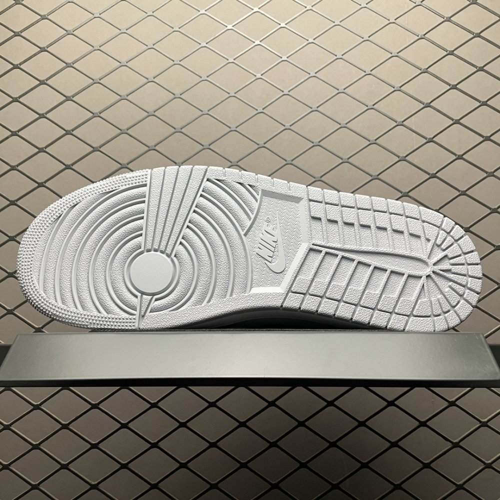 Кроссовки Air Jordan 1 Low фото 5