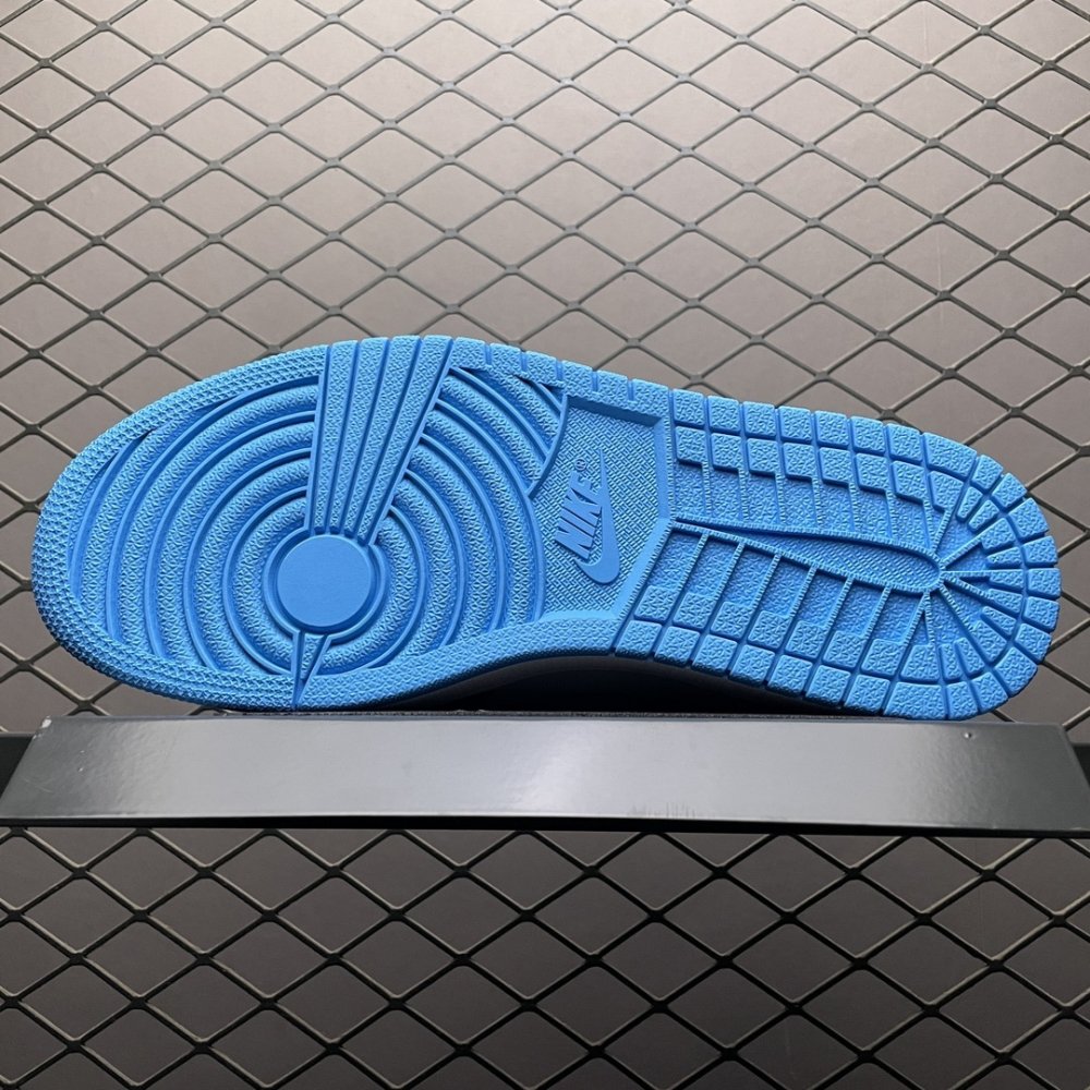 Кроссовки Air Jordan 1 Low фото 5